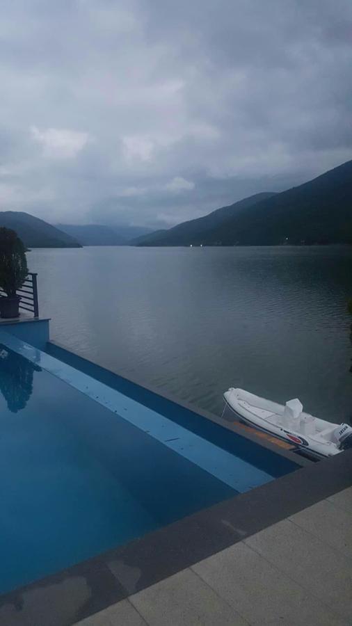 Villa Tikvesh Lake คาวาตราซิ ภายนอก รูปภาพ